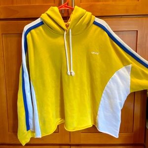 Levi’s cropped sweater